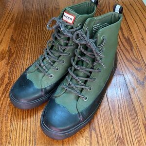 Hunter Dipped Canvas High-Top Sneaker in Olive and Black size 9.5 Women’s